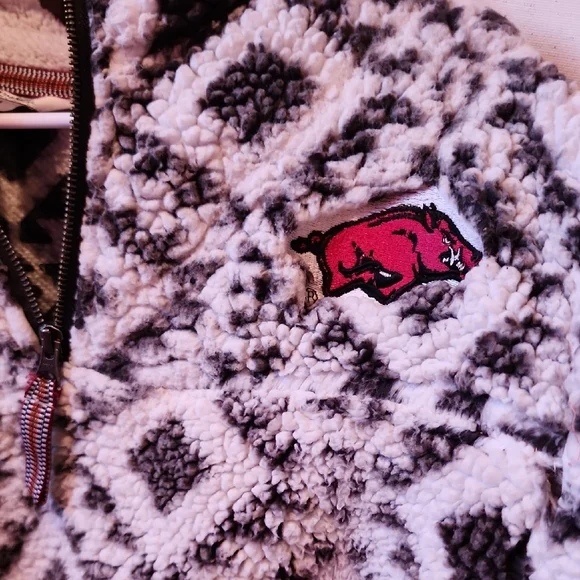 Pressbox Black and White Diamond Sherpa Zip Pullover - Picture 4 of 4